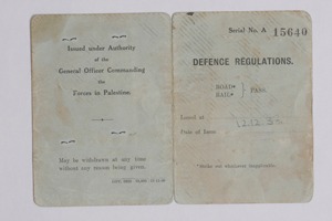 Menachem Teperberg's transit permit from the time of the British Mandate